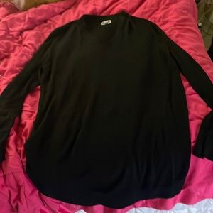 Black v neck sweater
